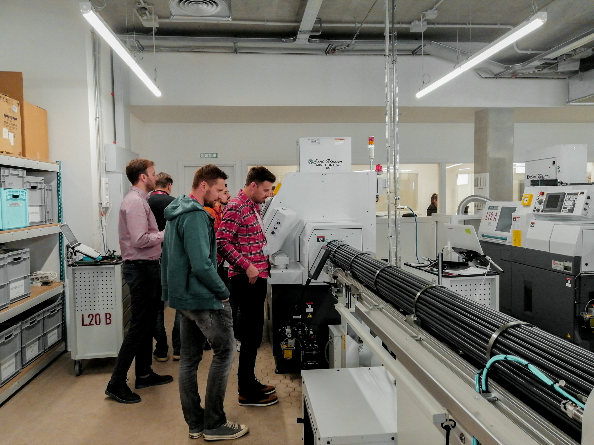 Machining center Visit of DAS facilities. Machining center